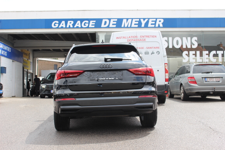 AUDI-Q3-35 TFSI S-TRONIC