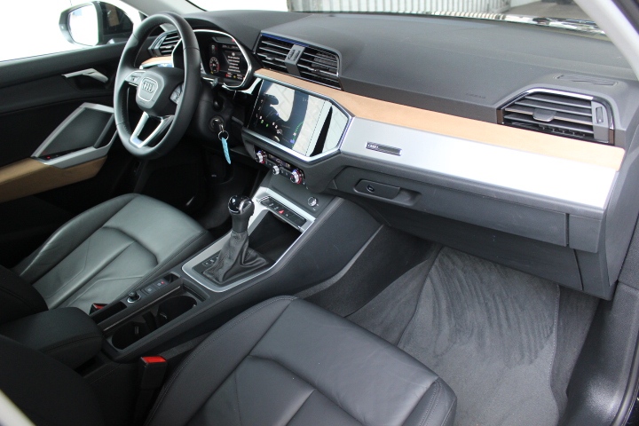 AUDI-Q3-35 TFSI S-TRONIC