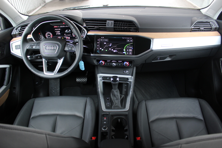 AUDI-Q3-35 TFSI S-TRONIC