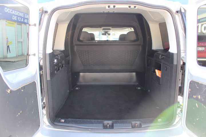VOLKSWAGEN-CADDY-MAXI CARGO 5 PL UTIL.