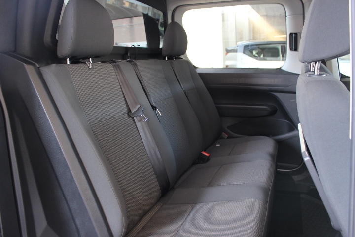 VOLKSWAGEN-CADDY-MAXI CARGO 5 PL UTIL.