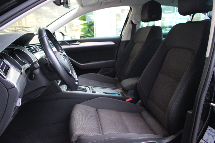 VOLKSWAGEN-PASSAT-1.5 COMFORTLINE DSG