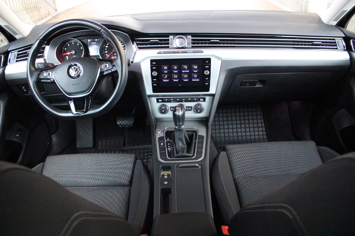 VOLKSWAGEN-PASSAT-1.5 COMFORTLINE DSG