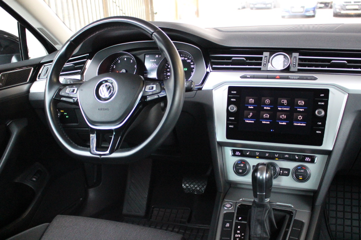 VOLKSWAGEN-PASSAT-1.5 COMFORTLINE DSG