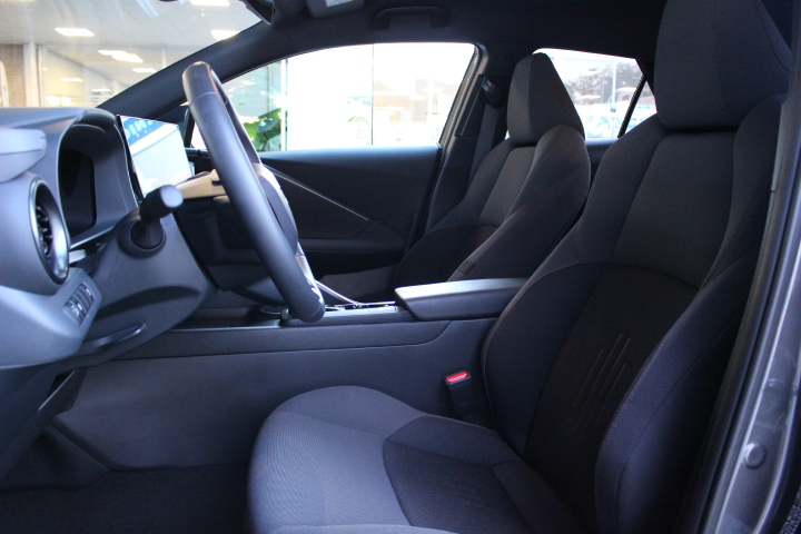 TOYOTA-C-HR-1.8 HYBRID STYLE