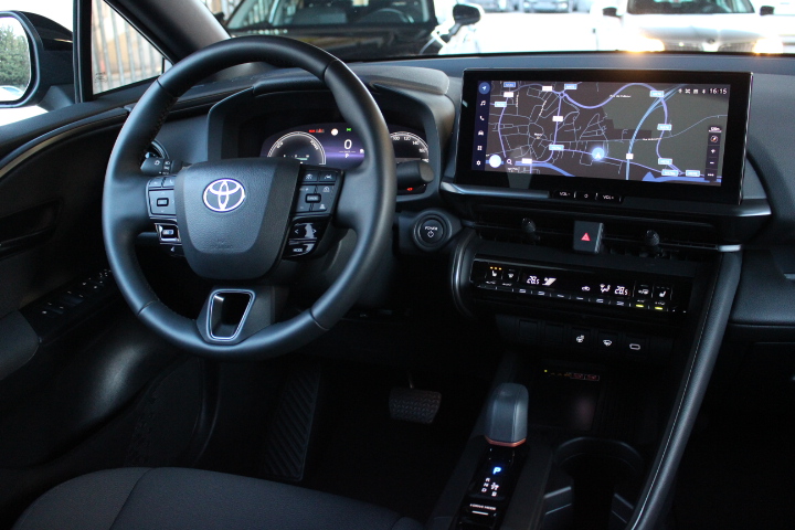 TOYOTA-C-HR-1.8 HYBRID STYLE