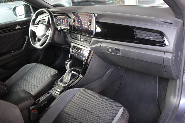 VOLKSWAGEN-T-ROC-1.5 TSI R-LINE DSG CABRIO