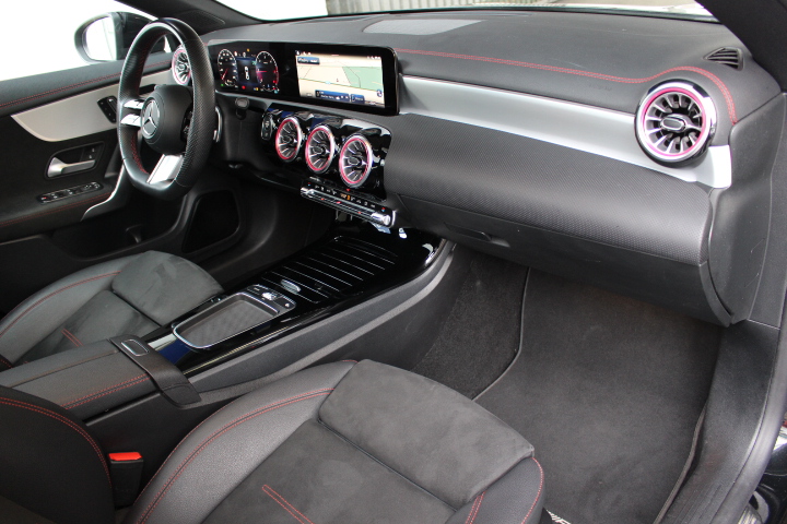 MERCEDES-BENZ-CLA-180 D AMG LINE