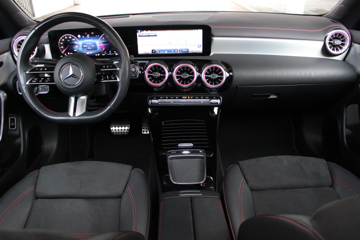 MERCEDES-BENZ-CLA-180 D AMG LINE