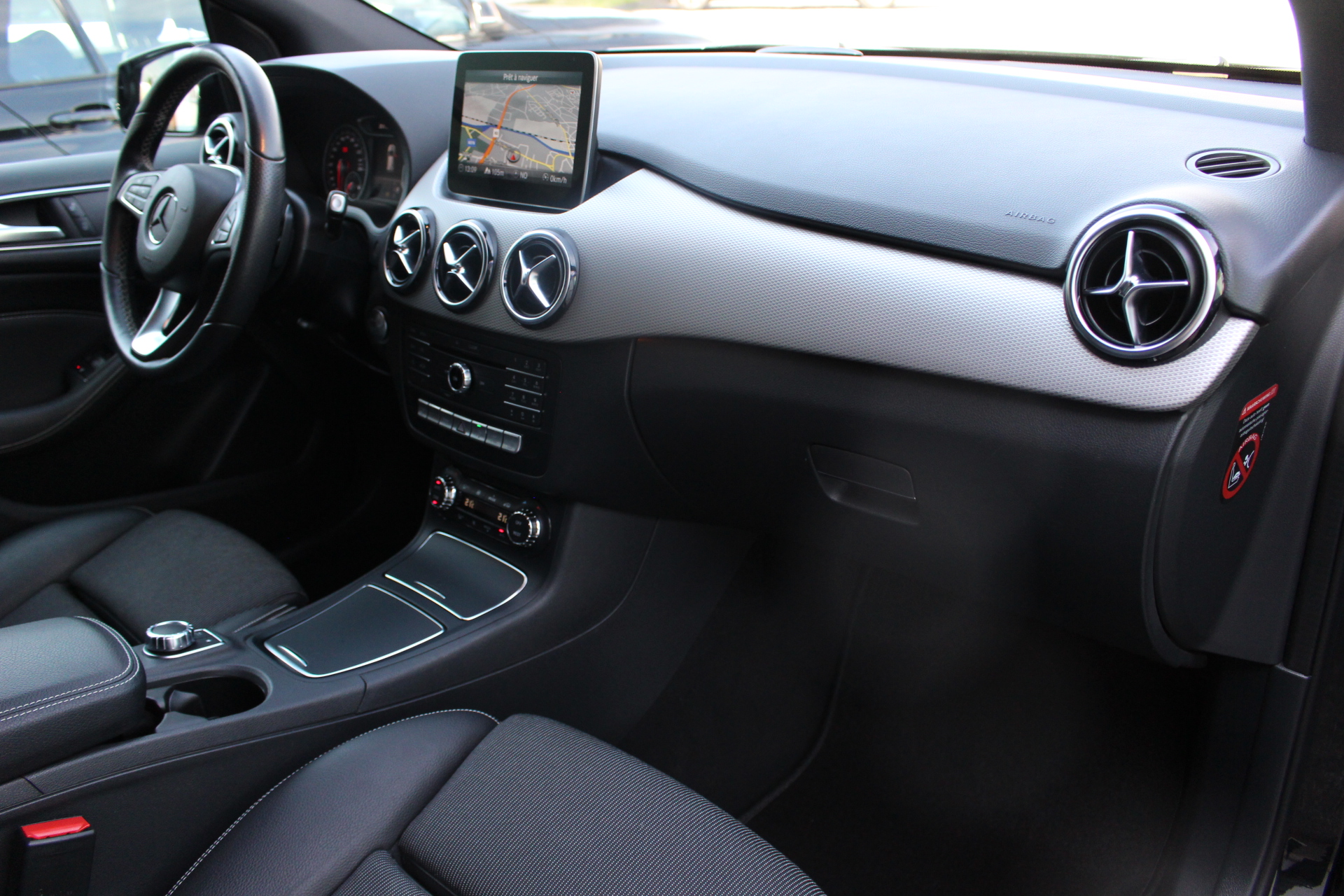 MERCEDES-BENZ-B 200 D-CDI