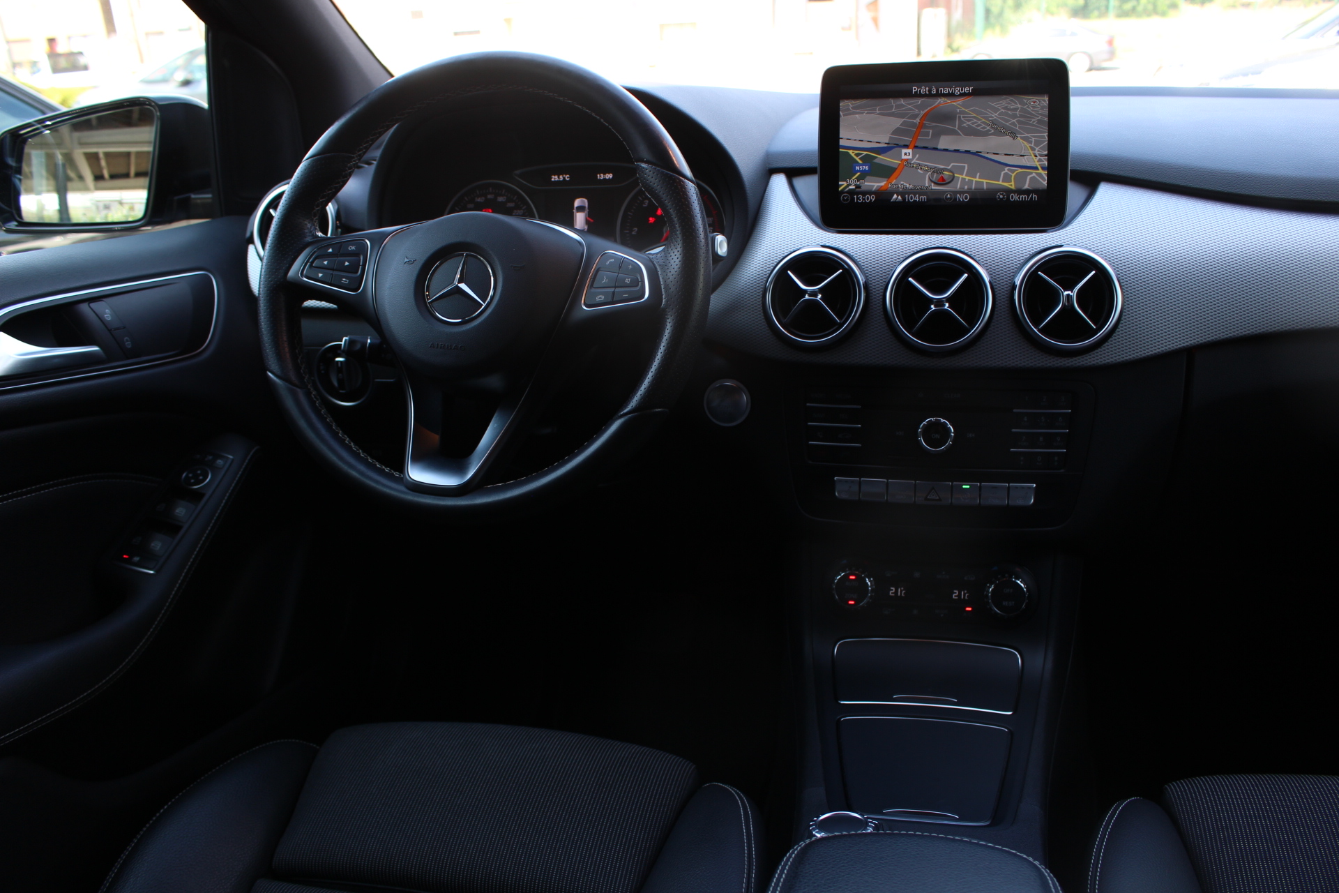 MERCEDES-BENZ-B 200 D-CDI