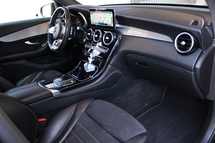 MERCEDES-BENZ-GLC 200 D COUPE-PACK AMG LINE