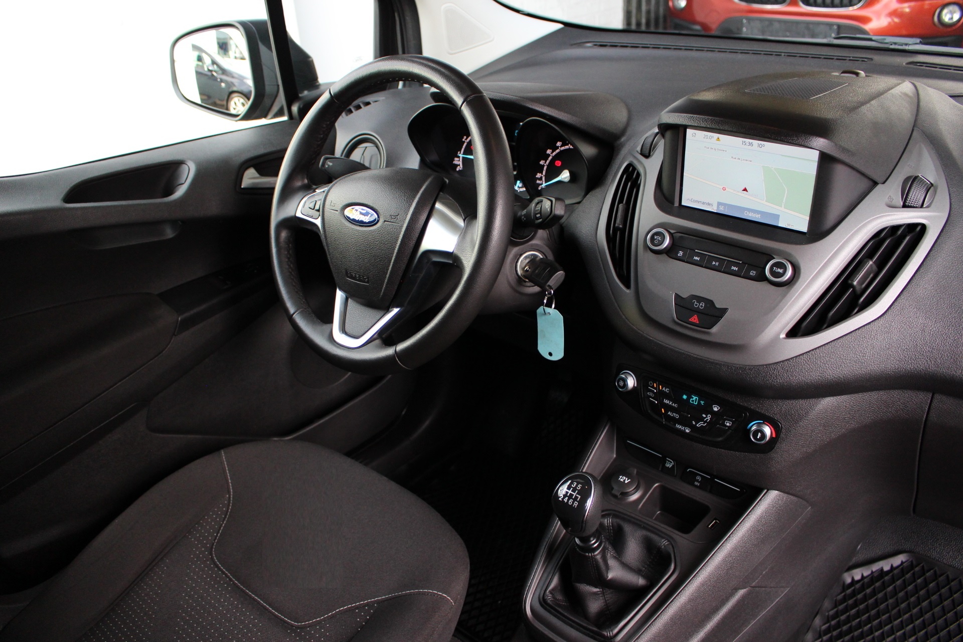 FORD-TRANSIT COURIER-1.0 i ecoboost