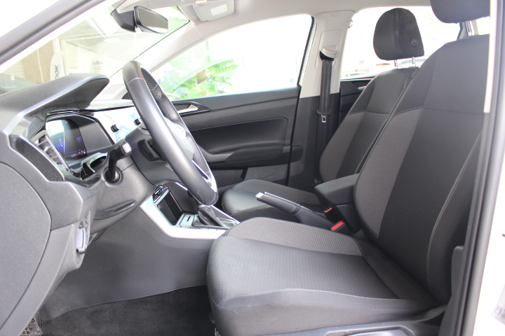 VOLKSWAGEN-POLO-1.0 TSI LIFE DSG