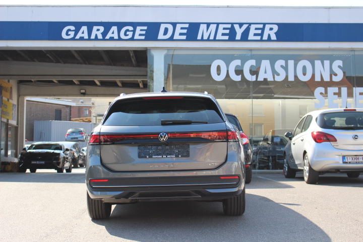 VOLKSWAGEN-PASSAT VARIANT-1.5 ETSI BUSINESS