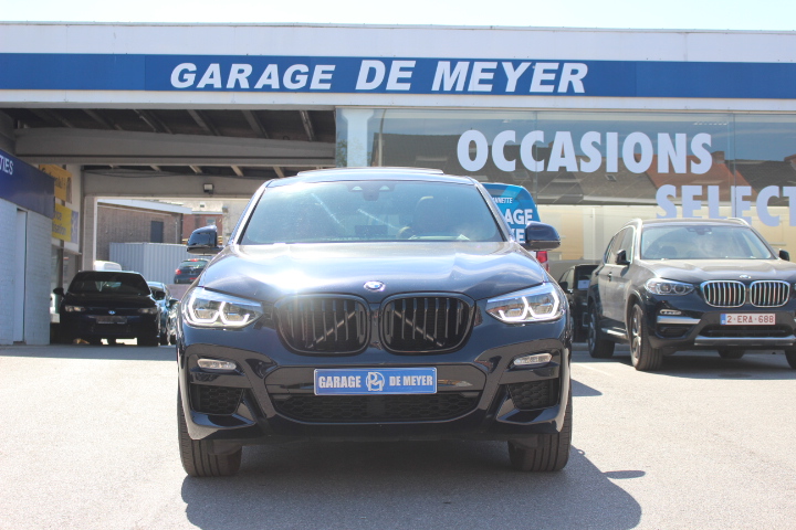 BMW-X4 xDrive 20i-M SPORT