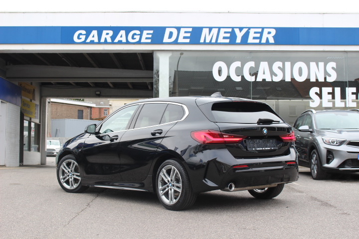 BMW-118 i-M SPORT