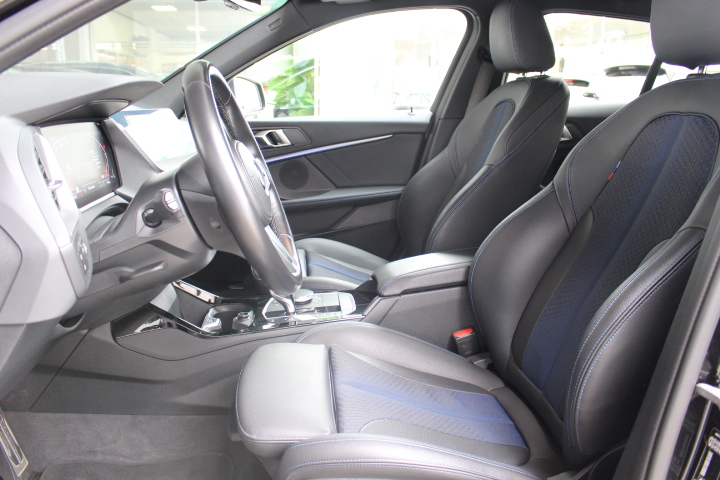 BMW-118 i-M SPORT