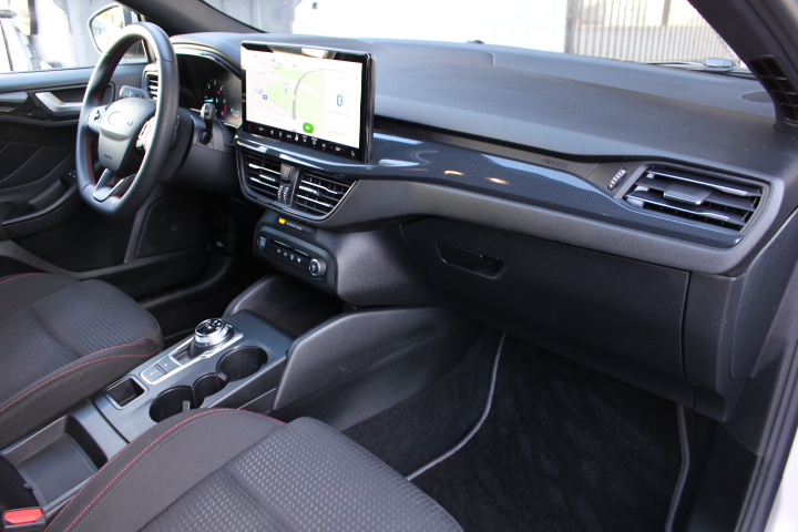 FORD-FOCUS-1.5 D ST-LINE