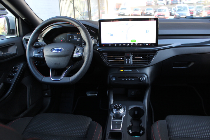 FORD-FOCUS-1.5 D ST-LINE