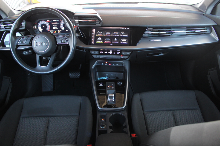 AUDI-A3 SPORTBACK-3O TFSI S-TRONIC