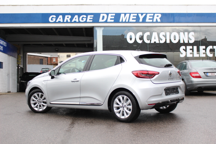RENAULT-CLIO-1.6 E-TECH HYBRID AUT