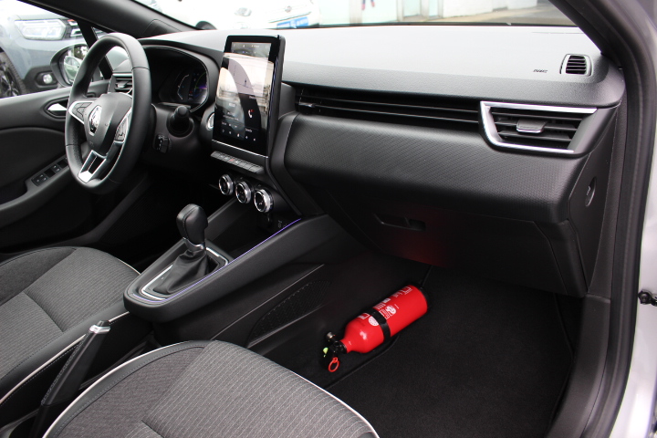 RENAULT-CLIO-1.6 E-TECH HYBRID AUT