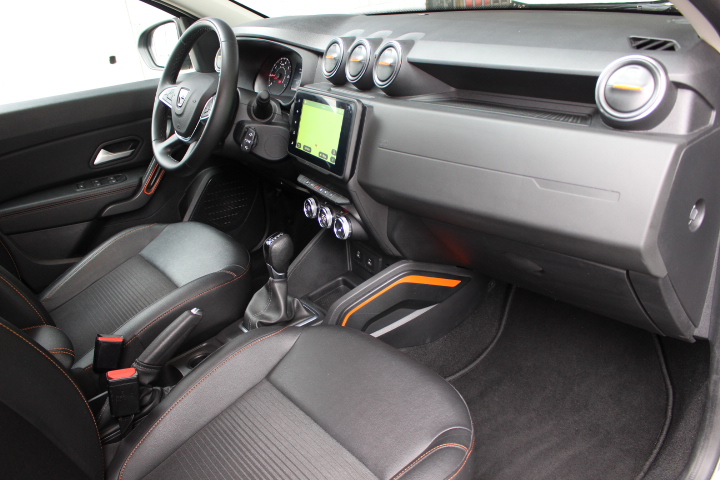 DACIA-DUSTER-1.3 TCE EXTREME