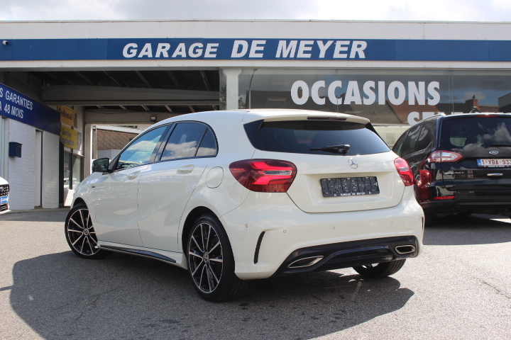 MERCEDES-BENZ-A 180-D AMG LINE