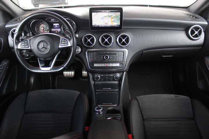 MERCEDES-BENZ-A 180-D AMG LINE