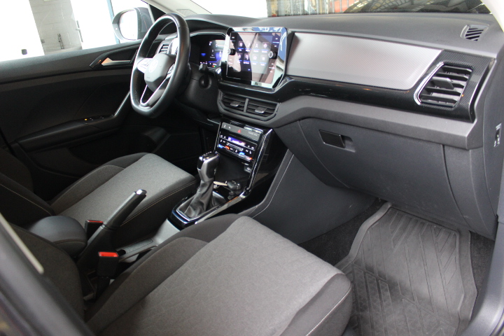 VOLKSWAGEN-T-CROSS-1.0 TSI LIFE