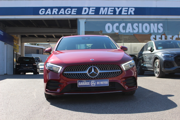 MERCEDES-BENZ-A 180-AMG LINE