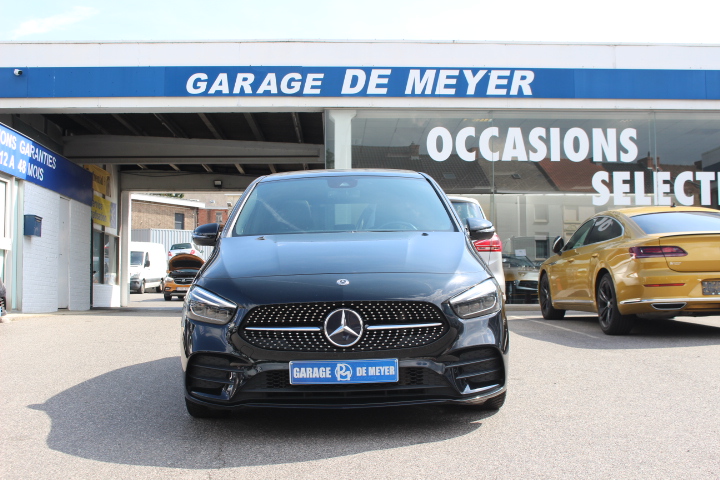 MERCEDES-BENZ-B 180-AMG LINE